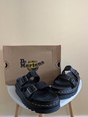 DR MARTENS MYLES SLIDES SANDALS